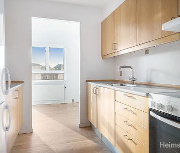 Central beliggenhed med parkering og gårdmiljø - Foto 2