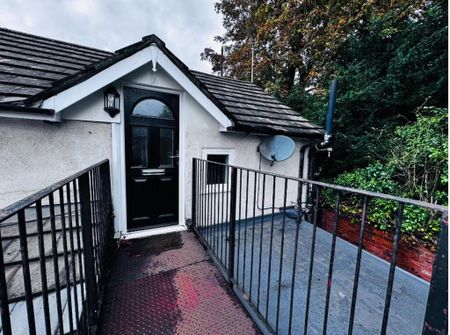 3 bedroom apartment to rent - Photo 5