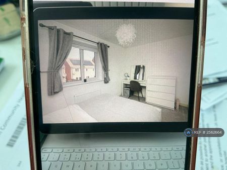 2 bedroom semi-detached house to rent - Photo 4