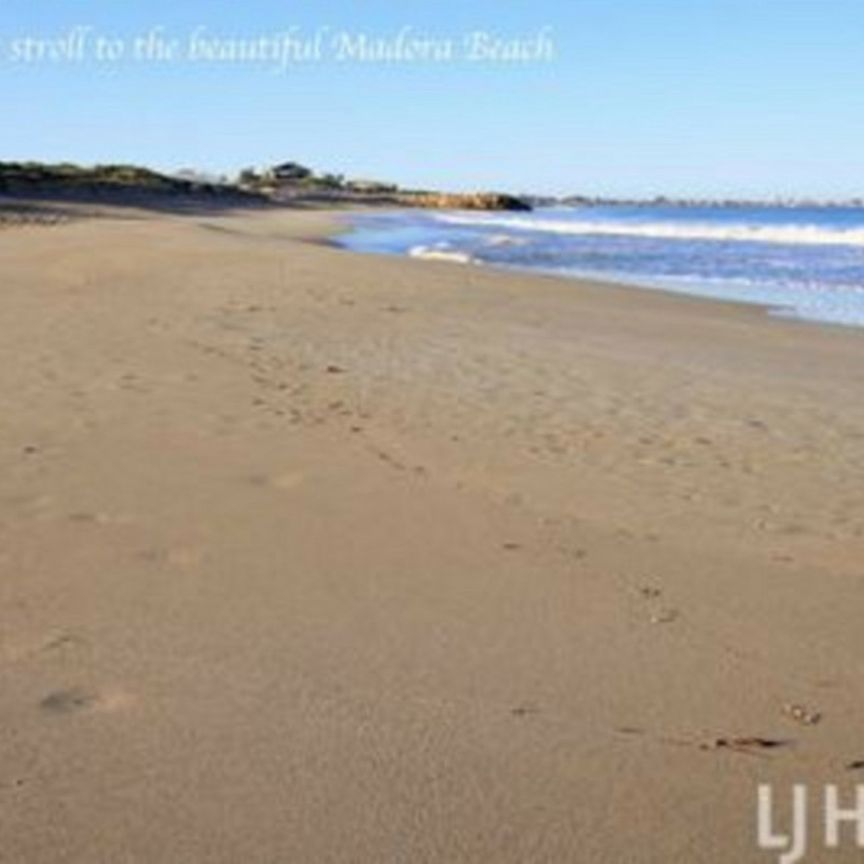 Spacious Family Home in Seaside Madora Bay � Just Steps from the Beach! - Photo 1