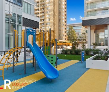 Condo in Surrey, BC - Photo 5