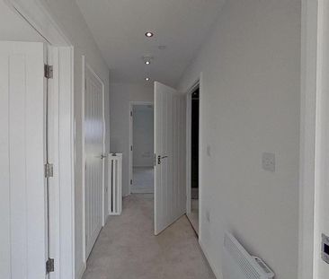 3 bedroom flat to rent - Photo 3