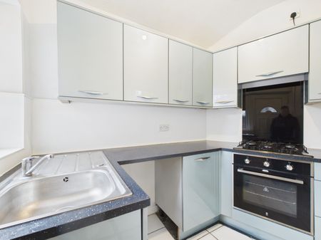 Clarington Grove, Wigan, WN1 3BP - Photo 4