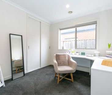 Stunning 4-Bedroom Home in Greenvale - Photo 1