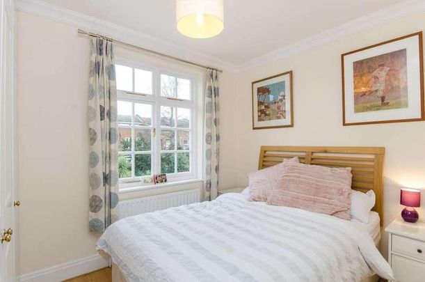 Grosvenor Hill, Wimbledon Village, SW19 - Photo 1
