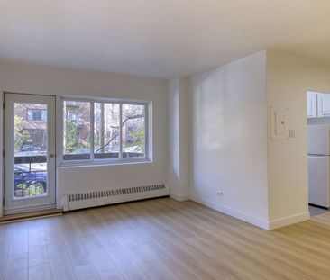 2400 Van Horne Street - Photo 6