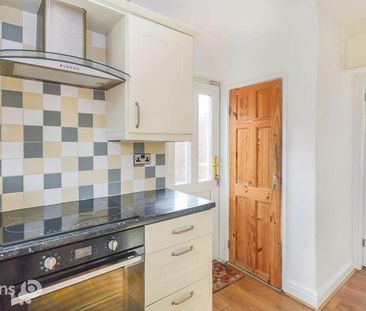 2 bedroom property to rent - Photo 3