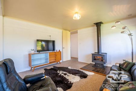 3 Bedroom Rental in an Amazing Area of Town. - Photo 5