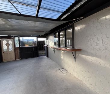 Renovated four-bedroom family home - Photo 5