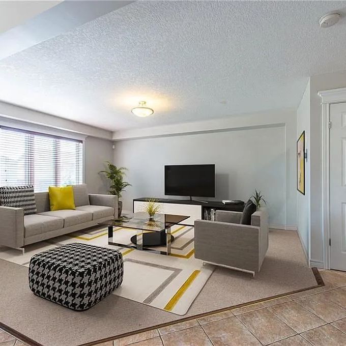 For Lease - 887 Frontenac Crescent, Woodstock, Ontario - Photo 1