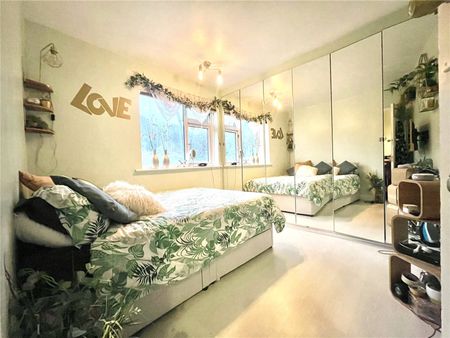 Bastion Road, London, SE2 0RH - Photo 4