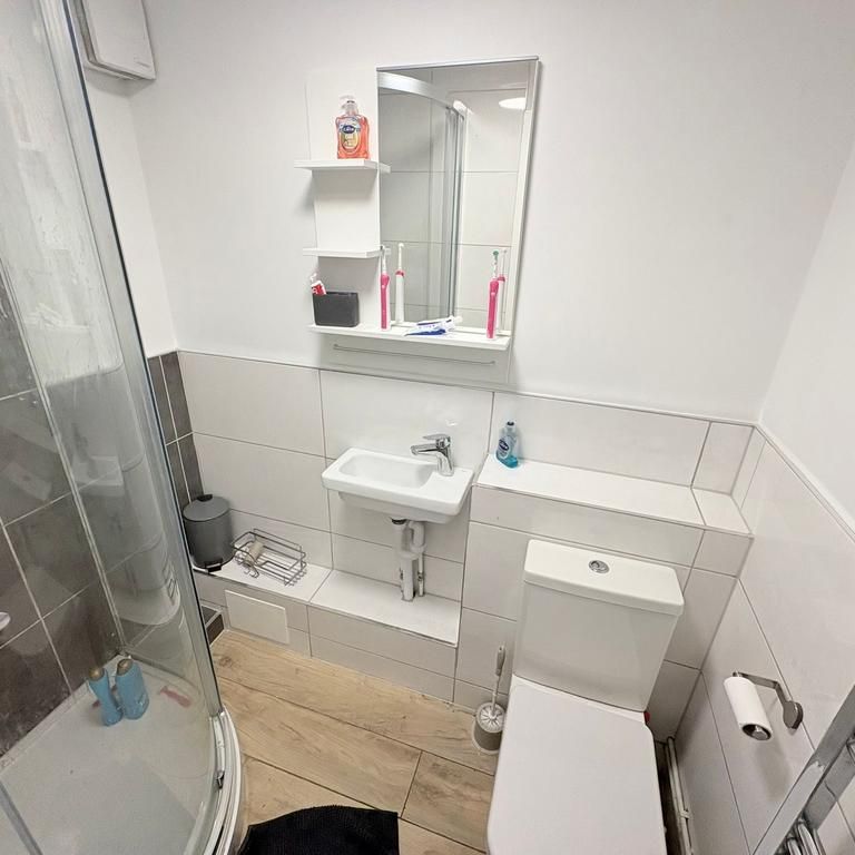 4 bedroom terraced house to rent - Photo 1