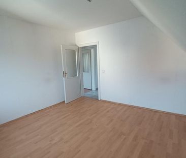 Schöne DG- Wohnung in Oberhausen Alstaden - Photo 1