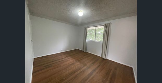 MODERN UNIT! - Photo 1