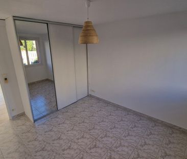 Location Appartement 3 pièces 58m² MARSEILLE 9ème - Photo 3