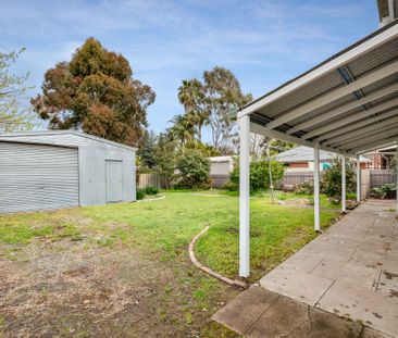 Neat And Tidy Two Bedroom Home - Photo 3