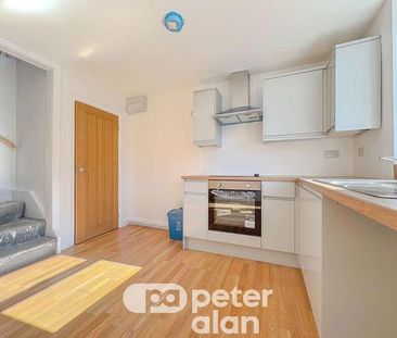 Broadway, Splott, Cardiff, CF24 - Photo 3