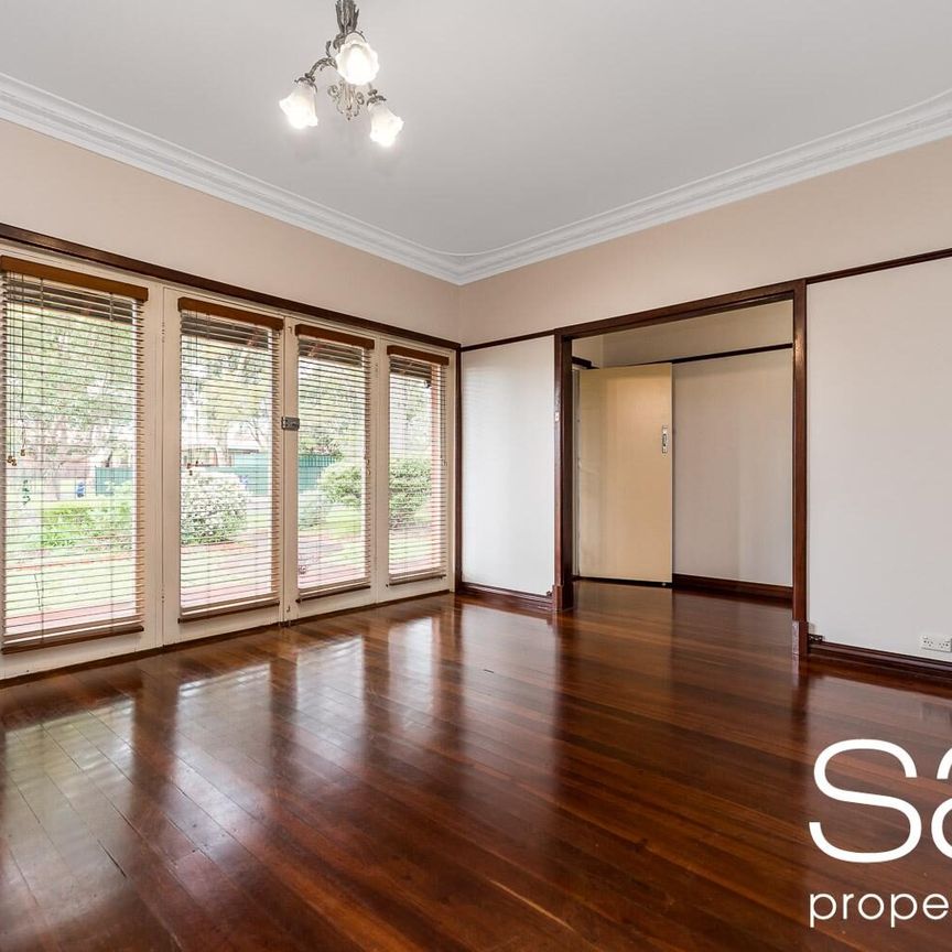 38 Henley Road, Ardross - Photo 1