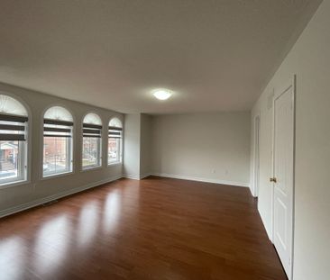 For Lease - 4 Runnymede Crescent, Brampton, Ontario - Photo 2