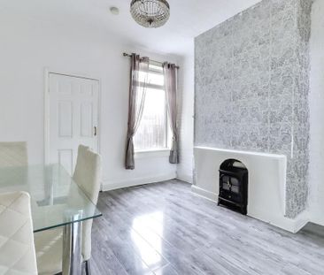 2 bedroom terraced house to rent - Photo 3