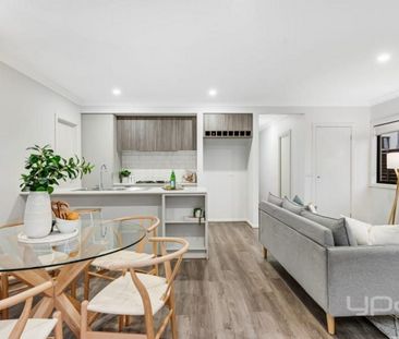 Brand New Street Facing Townhouse! - Photo 6