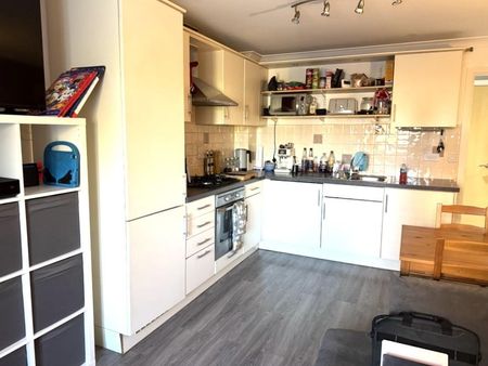 2 bedroom apartment to rent - Photo 3