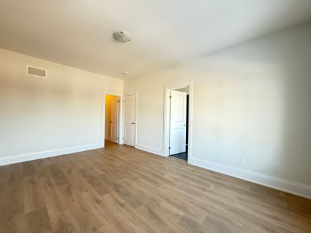 For Lease - 183 Seguin Street, Richmond Hill, Ontario - Photo 4