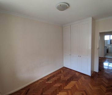 Modern, large and in a perfect location! - Photo 6