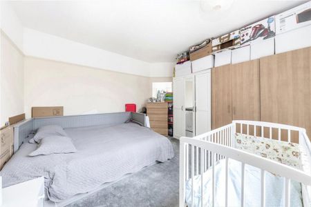 3 bedroom flat to rent - Photo 2