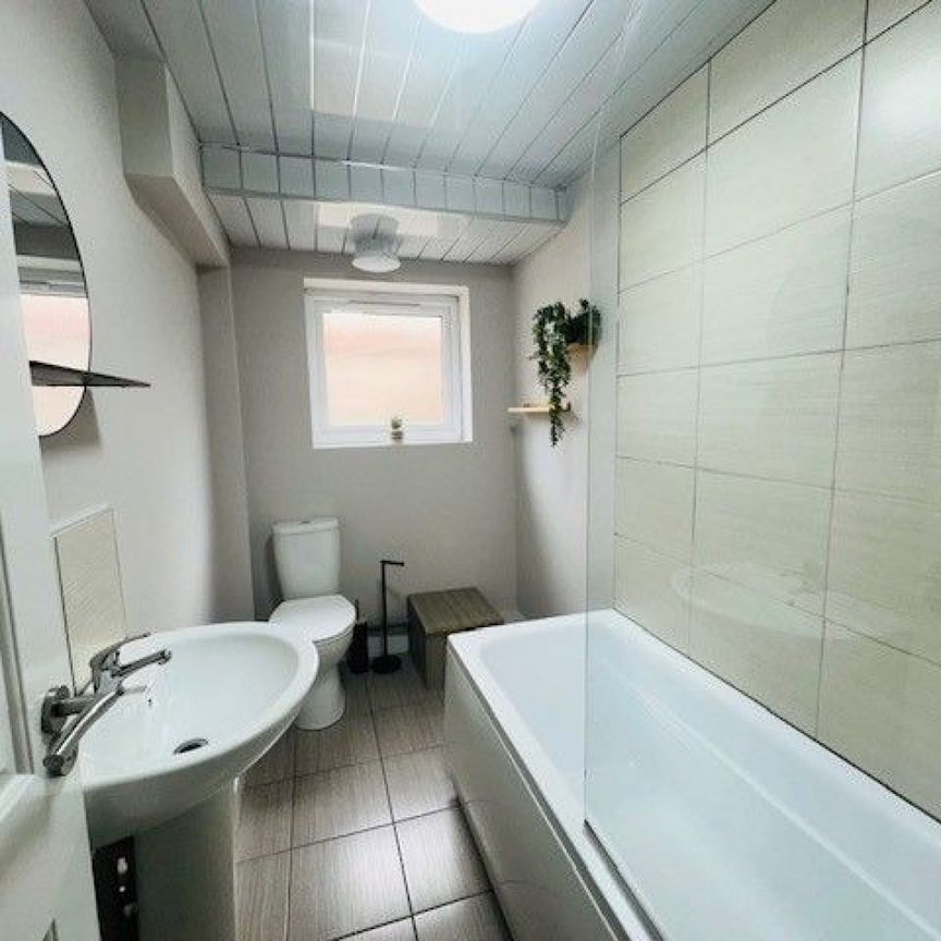 St Stephens Road Flat 1, PRESTON, Lancashire PR1 6NU - Photo 1