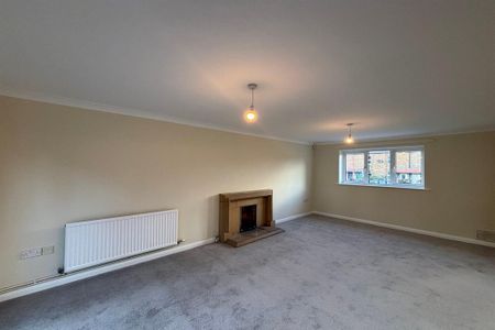 4 bedroom detached house to rent - Photo 5