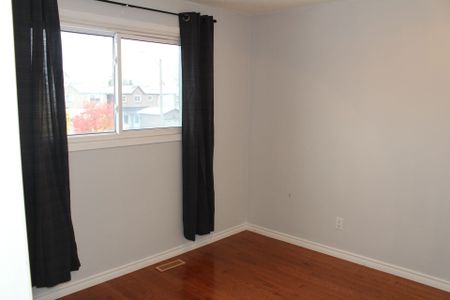 For Lease - 83 Barnes Drive, Ajax, Ontario - Photo 4