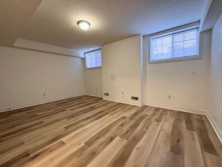 For Lease - 604 Woodlawn Road Unit# A, Guelph, Ontario - Photo 2