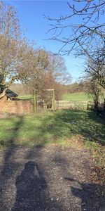 2 bedroom semi-detached house to rent - Photo 3