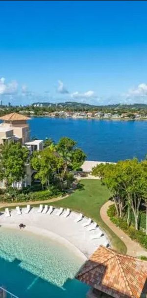 Varsity Lakes - Photo 1