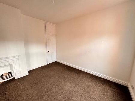 3 Bed Mid Terrace Devana Road Leicester LE2 - Ace Properties - Photo 2