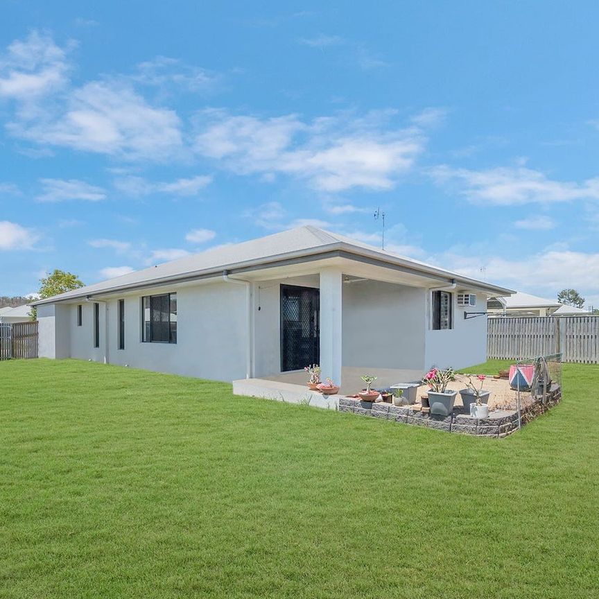 51 Salonika Circuit, Bushland Beach. - Photo 1