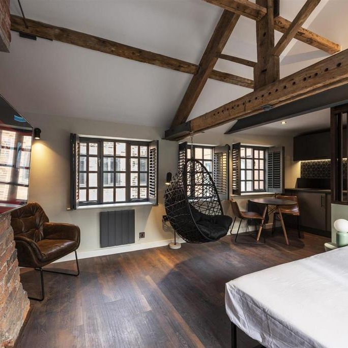 1 bedroom in a flat share to rent - Photo 1