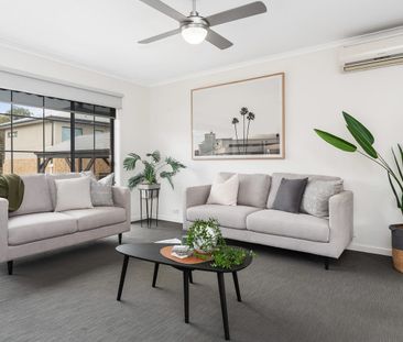 Position Perfect - Photo 1