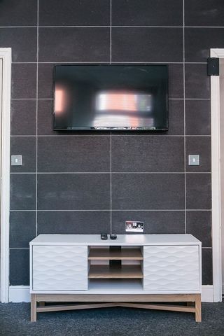 Welton Mount, Hyde Park, Leeds - Photo 4