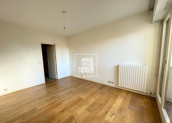 Appartement • Saint-Cloud - Photo 1