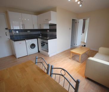 1 bedroom flat to rent - Photo 6