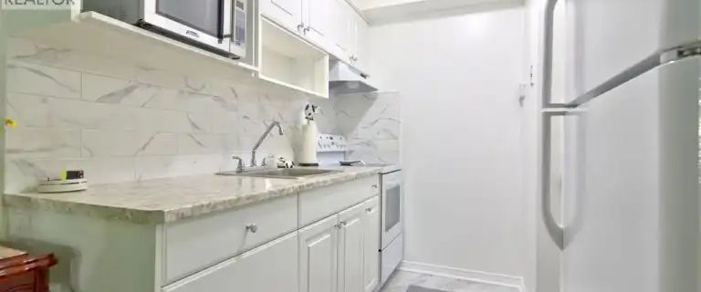 6520 THORNBERRY Unit# 155 | 6520 THORNBERRY Unit# 155, Windsor - Photo 1