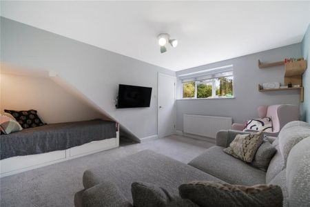 2 Bed Flat, Chatsworth Road, NW2 - Photo 2