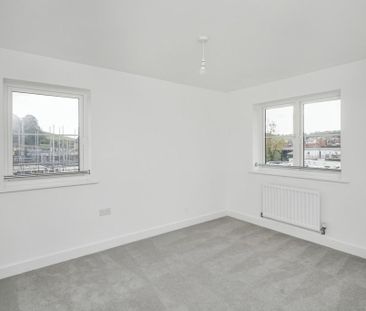 3 bedroom detached house to rent - Photo 3