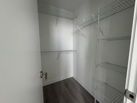 For Lease - 1 Fairview Road Unit# 606, Mississauga, Ontario - Photo 4