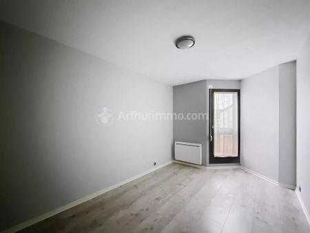 Location Appartement 2 pièces 46m² CHAMALIERES 63400 - Photo 4