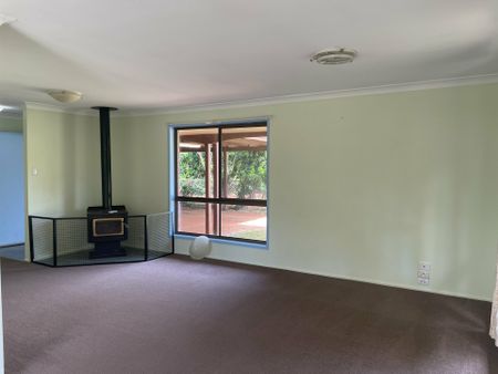 3 Bedroom Brick Home Close to Schools - Photo 3