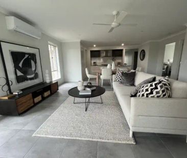 “FAMILY HOME IN BUNDAMBA” - Photo 6