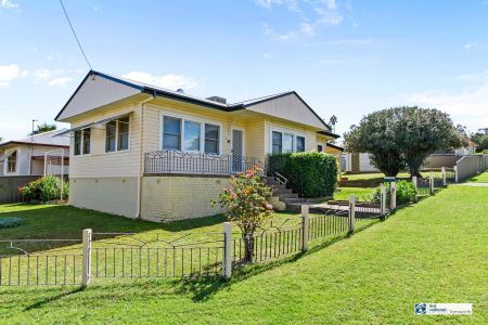 Tidy 3 Bedroom Home - Photo 5